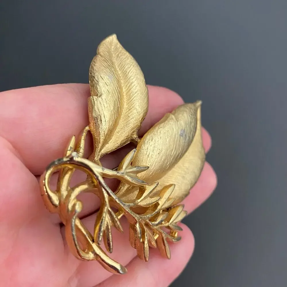 Vintage SARAH COVENTRY Sea Whispers Gold Leaf Brooch Pin 1960s Textured Glam